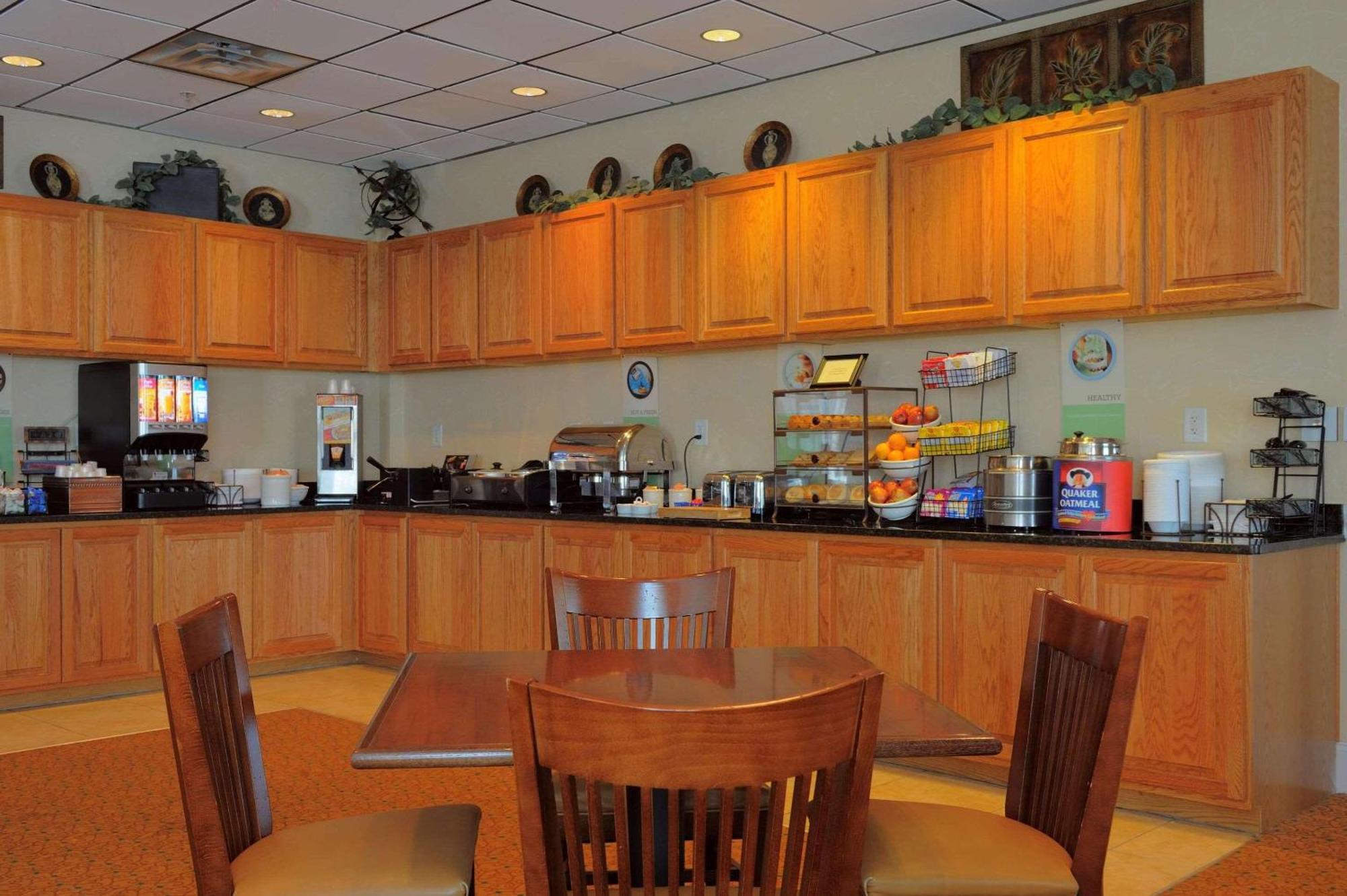 Spark By Hilton Orangeburg Restoran gambar