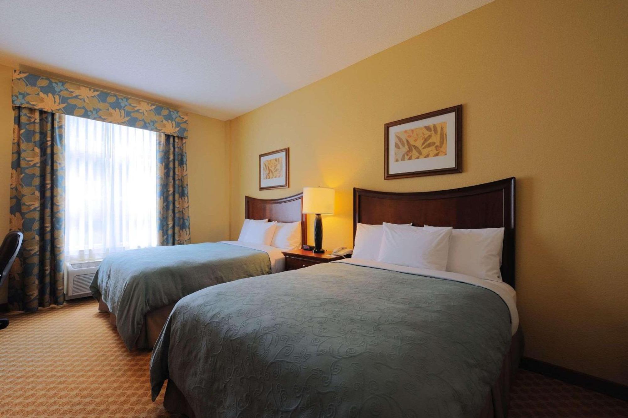 Spark By Hilton Orangeburg Bilik gambar